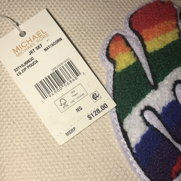 Michael Kors large zip wristlet - Picture 5 of 12